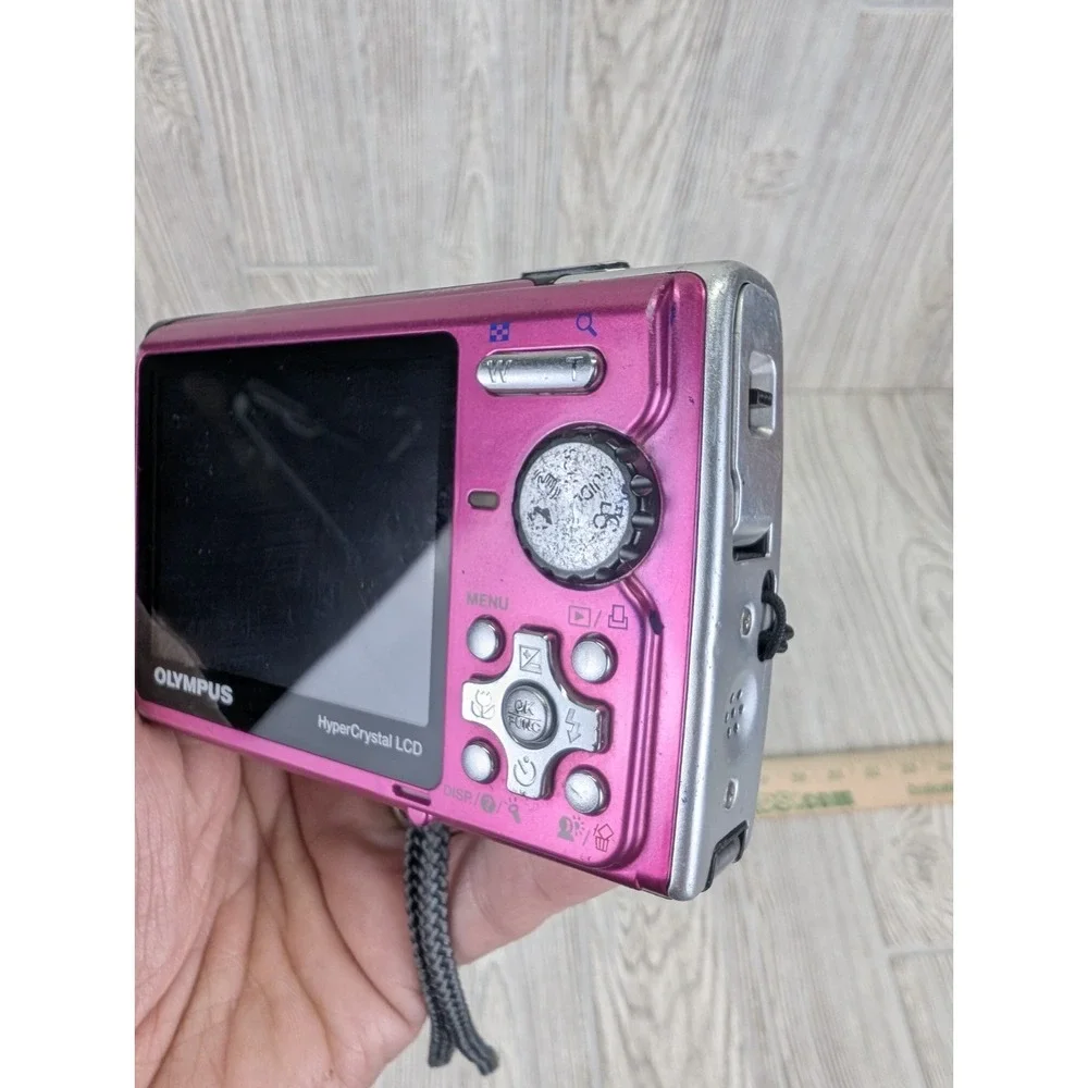 Olympus Stylus 850 SW Digital Camera 8.0 MP Pink XD Card Battery READ